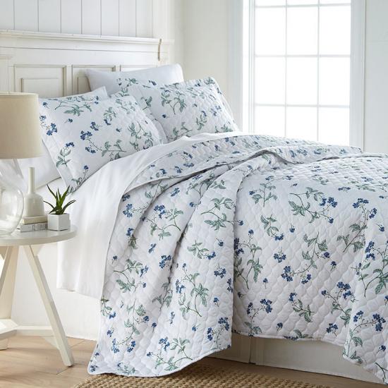 oversized ogeed quilting print bedspread
