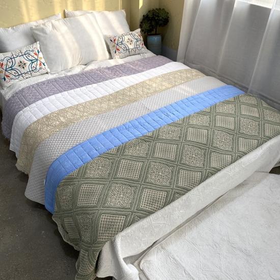 stone washed embroidered quilt set
